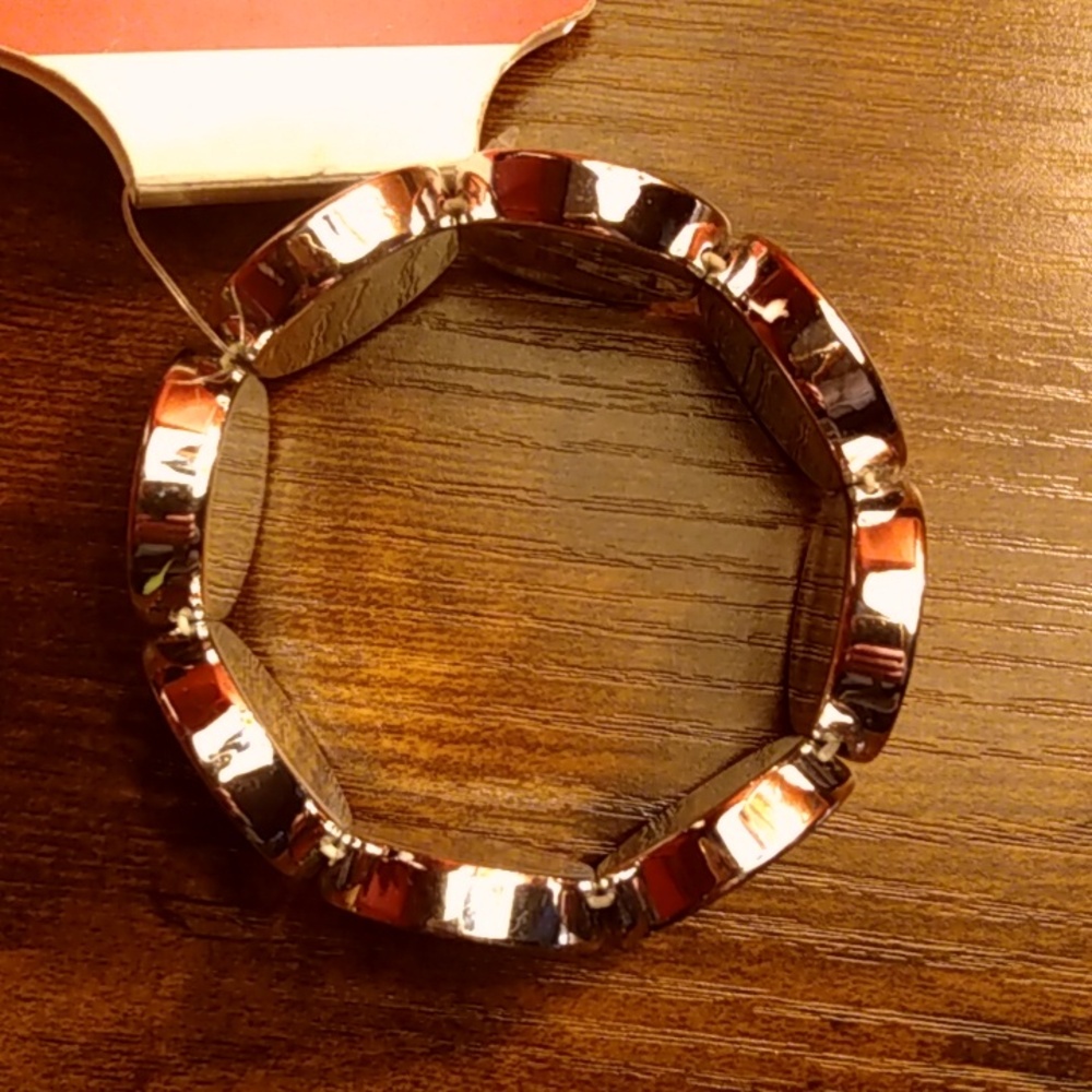6/$20 Bracelet - Picture 3 of 5